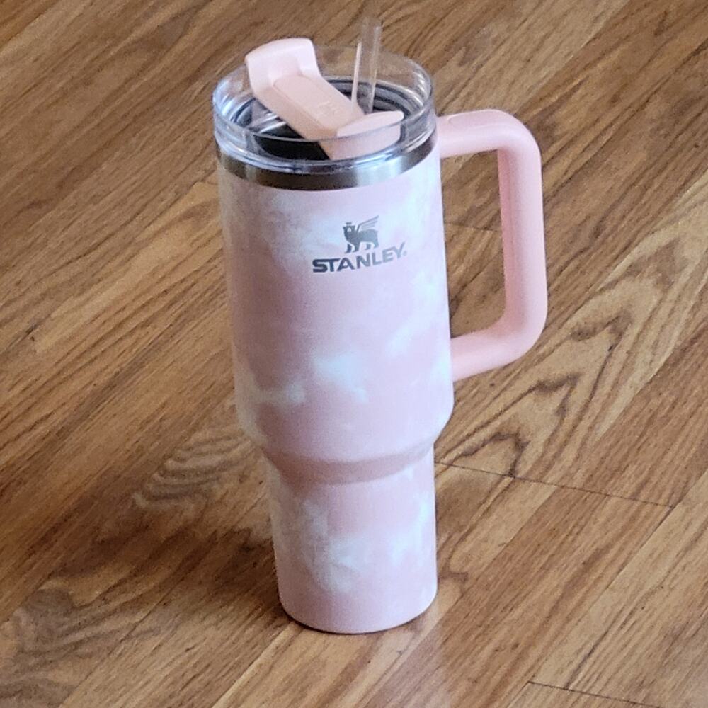 Stanley Quencher H2.0 FlowState 40 oz Tumbler Pink Peach Tie Dye color